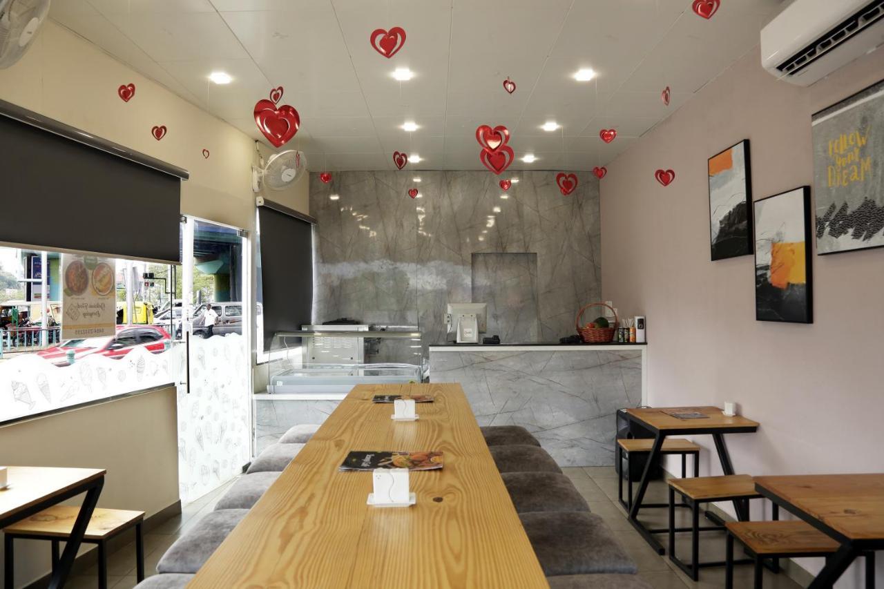 Esquina Residency Hotel Kochi Kültér fotó